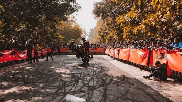 Calendrier des plus grands événements moto de l'année : dates et conseils pour en profiter pleinement!