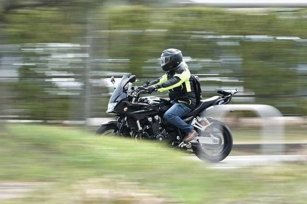10 Conseils Essentiels pour Préparer un Voyage à Moto à l'Étranger